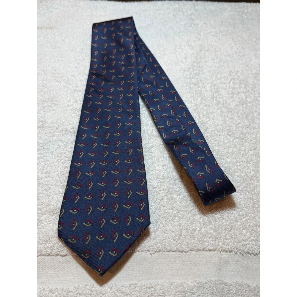 Burberrys Mens Silk Tie Navy Blue Red Gold Geometric Diamond Hand Sewn USA